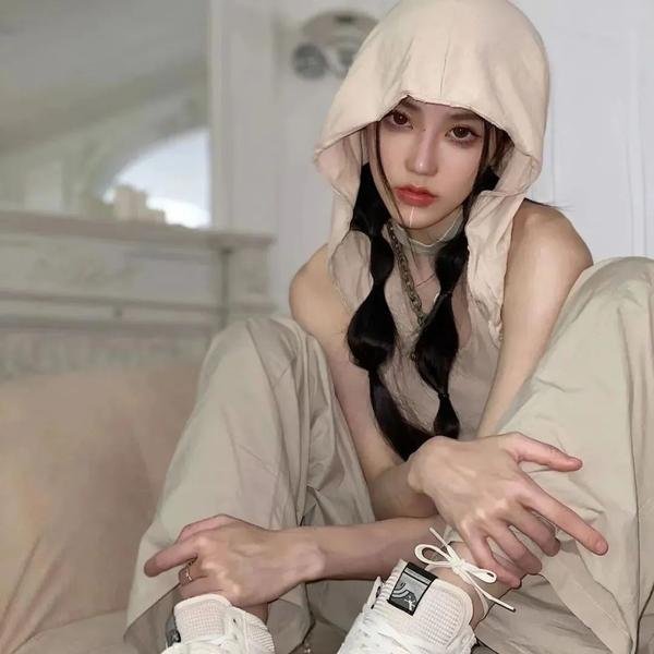 黑色蜂暴海报